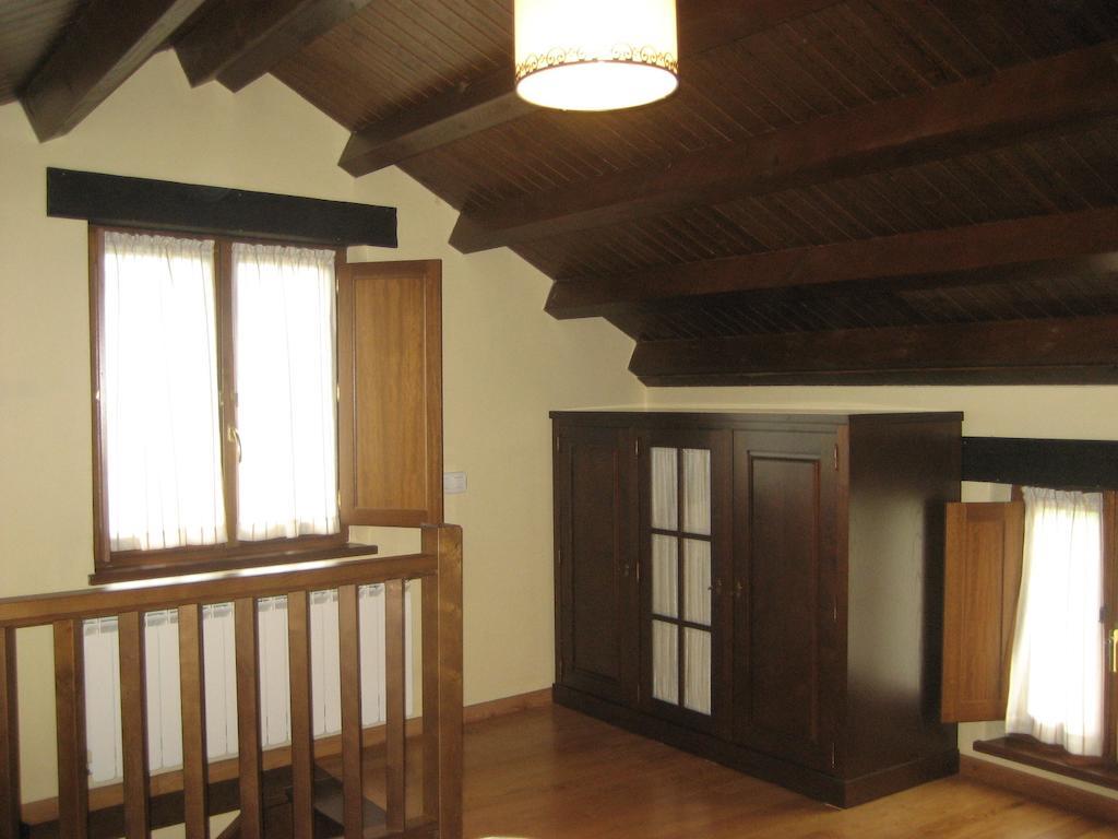 Apartamentos Rurales Romallande プエルト・デ・ベガ エクステリア 写真